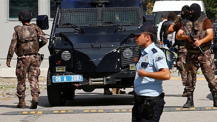 Turquía: Dos terroristas se suicidan durante una operación policial en Ankara