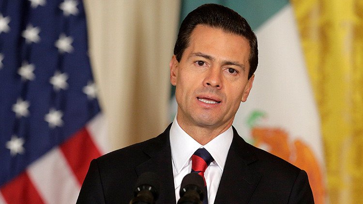 ¿Qué les dijo Peña Nieto a Hillary y Trump en su carta de invitación a México?
