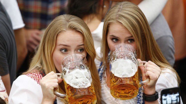 "La decisión es obvia": ¿Es la cerveza más saludable que la leche?