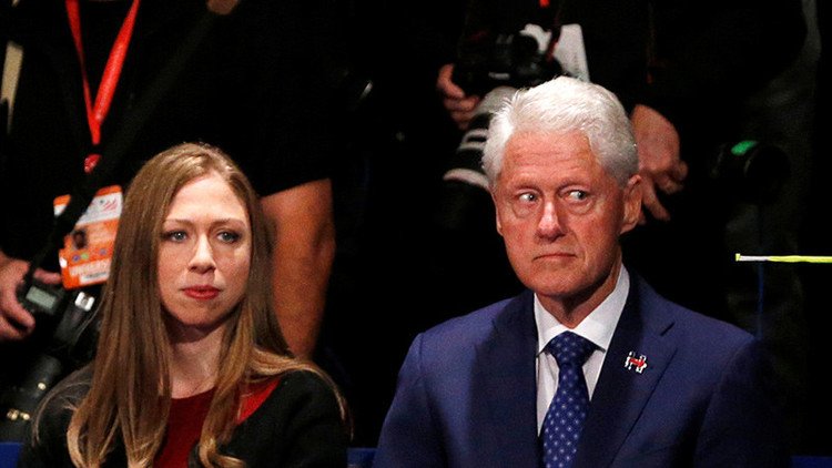 Exdirectora de la Fundación Clinton pudo haberse suicidado por estrés provocado por Bill Clinton