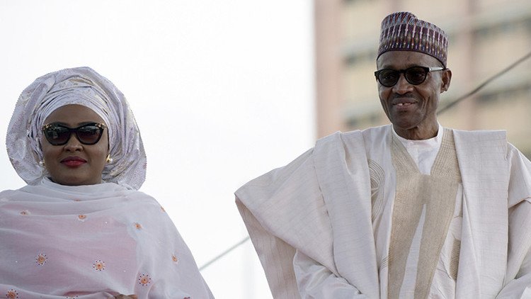 La esposa del presidente de Nigeria le da un ultimátum político a su marido