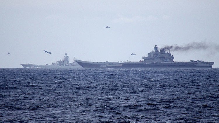 Video: Graban al portaaviones ruso Admiral Kuznetsov cruzando el canal de la Mancha