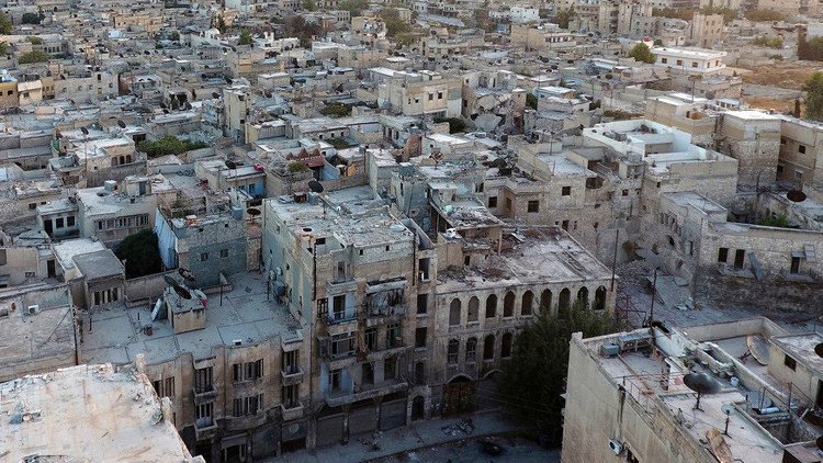 FUERTE VIDEO: Al menos tres muertos y decenas de heridos en un ataque terrorista en Alepo