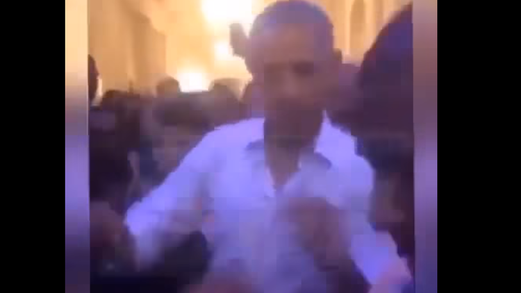 "Sí, está sucediendo": Obama baila con un famoso rapero en la Casa Blanca