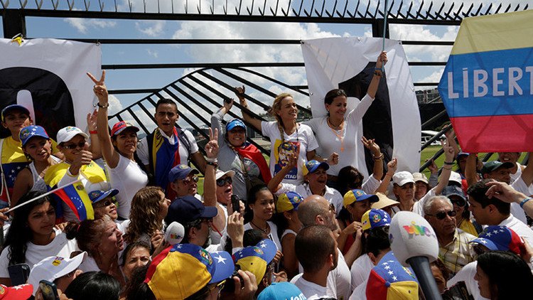 ¿Golpe de Estado en Venezuela? Las claves de la situación política entre el chavismo y la oposición