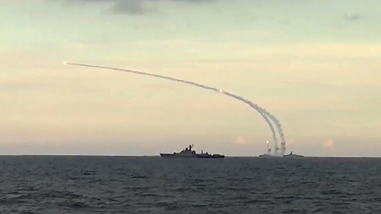 Imágenes inéditas de un misil Granit lanzado desde el portaaviones ruso Admiral Kuznetsov (VIDEO)