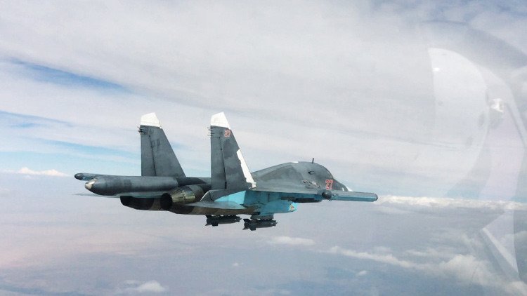 Los terroristas filman sus intentos de derribar un Su-34 ruso en Siria