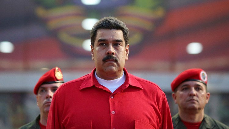 Maduro declara en 'sesión permanente' al Consejo de Defensa de la Nación