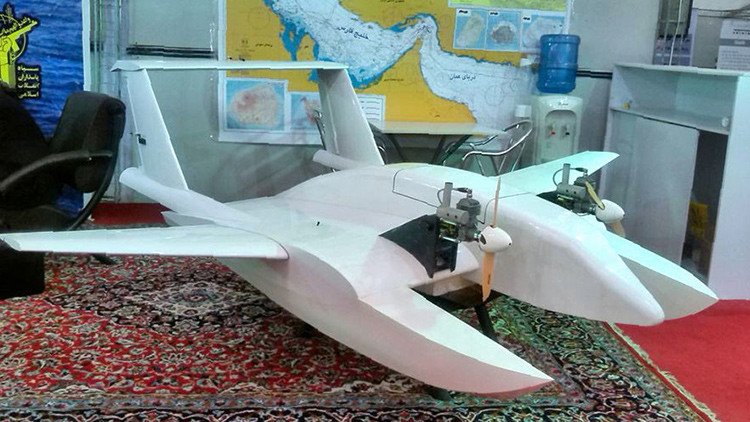 FOTOS: Irán presenta un nuevo dron suicida anfibio