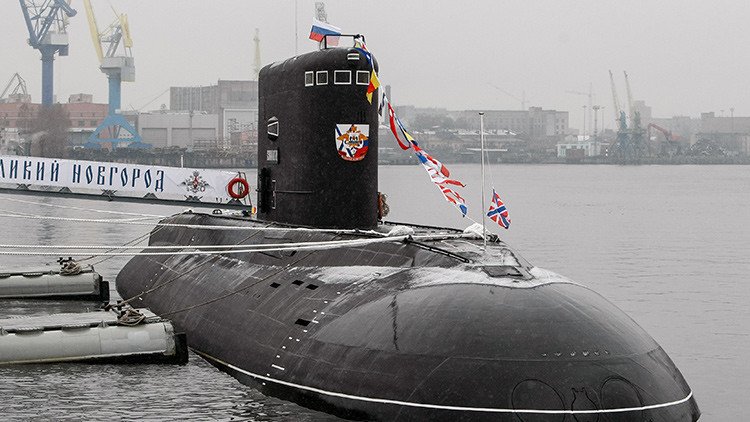 La Armada rusa estrena el imponente submarino Veliki Nóvgorod (VIDEO)
