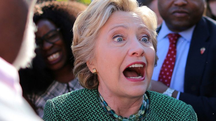 El FBI, autorizado a revisar 650.000 correos electrónicos de una ayudante de Clinton