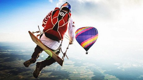 Un sueño hecho realidad: montan en Austria el megacolumpio más alto del mundo (VIDEO)