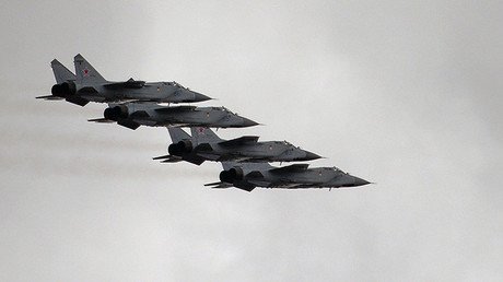 Video desde la cabina del piloto: un MiG-31 surca la estratosfera en el Lejano Oriente ruso