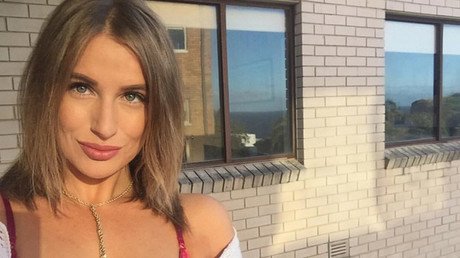 Indignación en Facebook por una entrenadora personal que le dio un regalo insólito a un mendigo