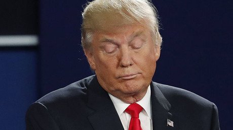 "Que te jodan": el portavoz de Clinton responde a los reclamos de Trump por la guerra de Irak