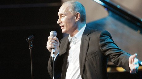 "Putin vuelve locas a las mujeres": Compositor ganador de 2 Oscars dedica una canción al líder ruso