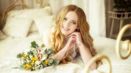 2+2= Sí, soy hermosa: La profesora de matemáticas que enloquece a los internautas (Video, fotos)