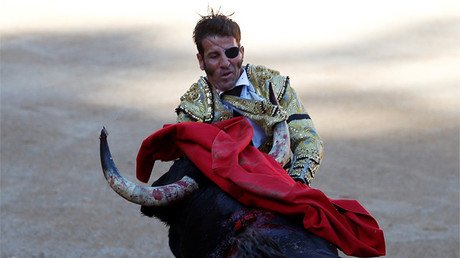 Torero español sufre una cornada en el parche del ojo que perdió hace 5 años