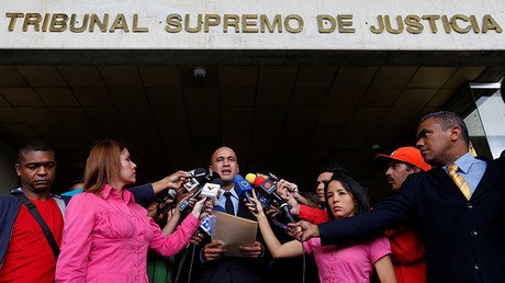 Chavismo denuncia "golpe de Estado" de la derecha en contra del presidente Maduro