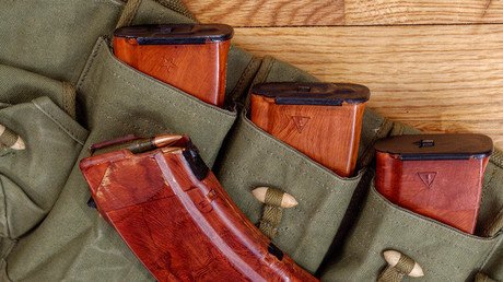 EE.UU.: Un hombre mata con un AK-47 a dos personas en Oklahoma