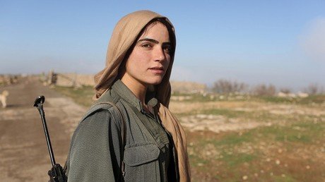 Publican un video de la brutal ejecución de dos mujeres kurdas a manos de supuestos soldados turcos