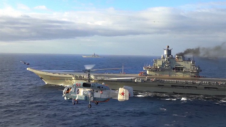 El grupo de combate del portaaviones ruso Admiral Kuznetsov avanza por el Mediterráneo