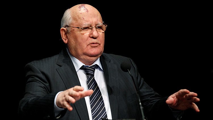 Gorbachov: "Las elecciones en EE.UU. son una lección para todo el mundo"