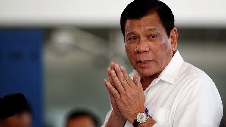 "A los dos nos gusta maldecir": Duterte felicita a Trump y hace las paces con EE.UU.