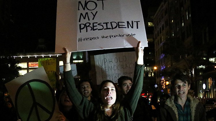 Segundo día de protestas contra Trump en Nueva York (VIDEO)
