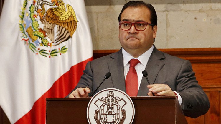 Se ofrece millonaria recompensa por exgobernador de Veracruz prófugo