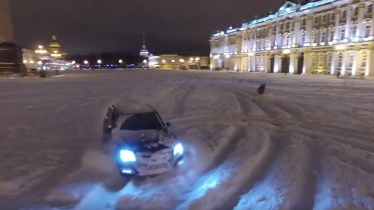 Máxima adrenalina sobre el corazón nevado de San Petersburgo