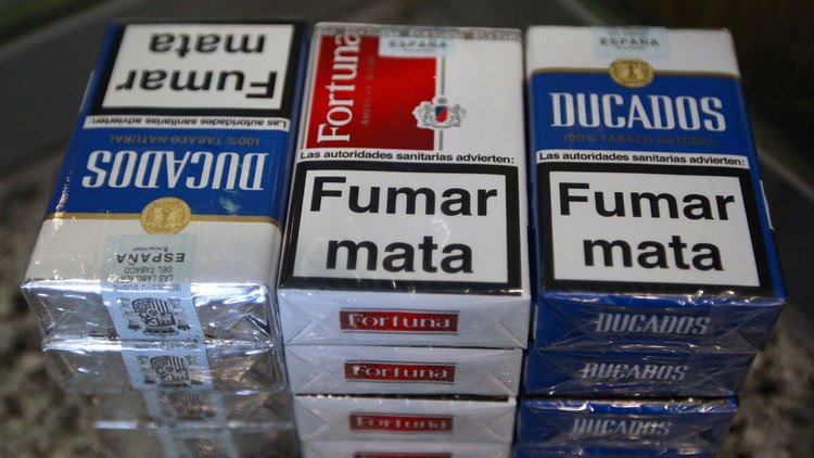 "Fumar provoca embolias": Encuentra su propia imagen como advertencia en una cajetilla de tabaco 