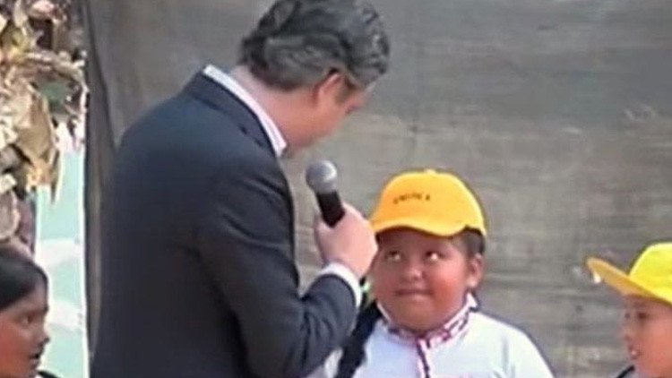 La niña mexicana que corrigió a un ministro, lamenta que el presidente "no sepa tanto"