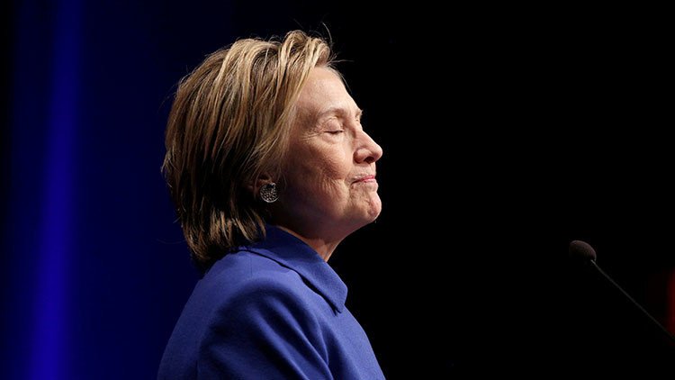 Hillary Clinton: "En algunos momentos no he querido volver a salir de casa"
