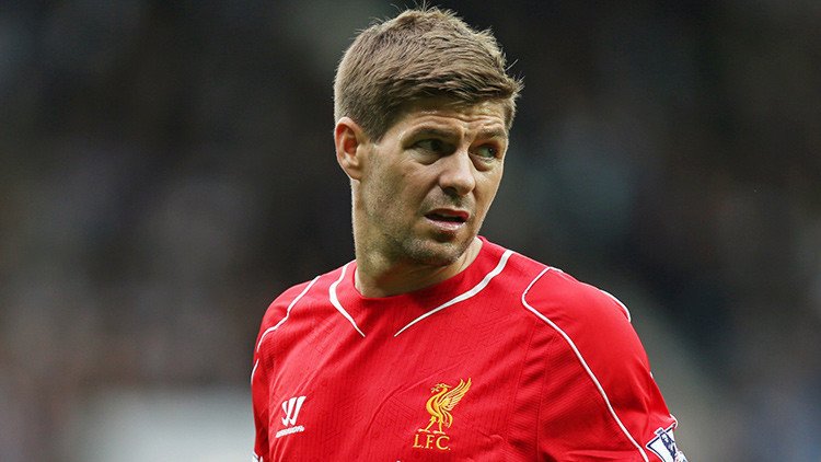 El futbolista Steven Gerrard se retira