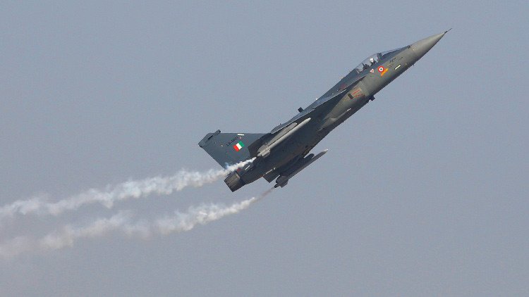 ¿33 años y todavía no está listo?: India vende sus aviones de caza