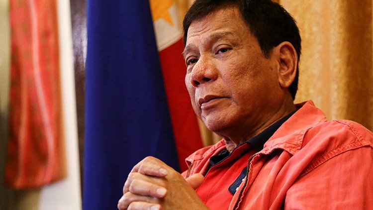 Duterte a RT: "Tengo un amigo que tiene muchas armas" (EXCLUSIVO)