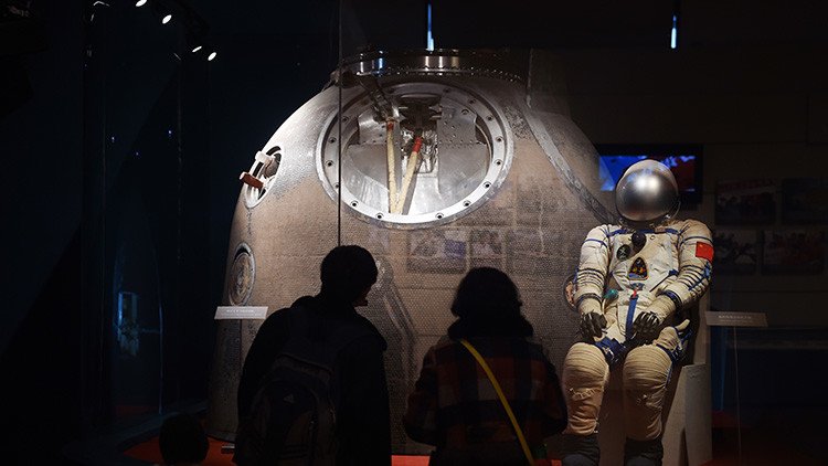 El primer astronauta chino oyó un golpe extraño en su vuelo espacial