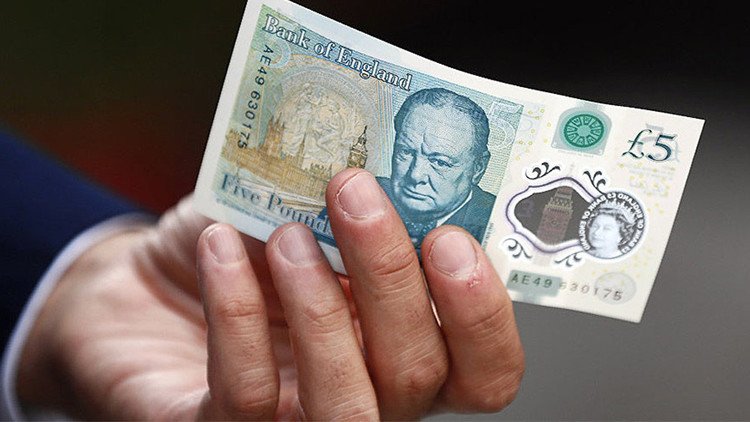 Los nuevos billetes de cinco libras indignan a vegetarianos y veganos por contener grasa animal