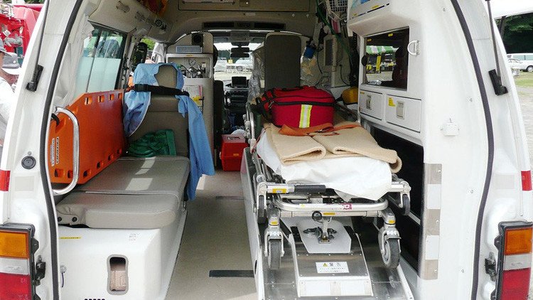 España: Dos trabajadores sanitarios violan a una mujer en una ambulancia