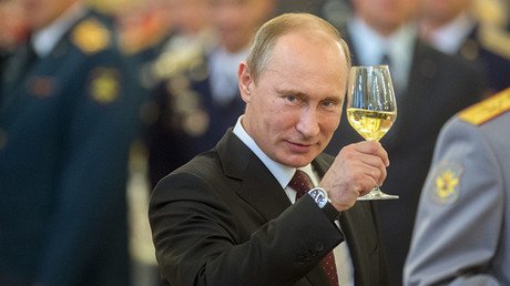 "Bien hecho, Putin": ¿Por qué se atribuye a Rusia la victoria de Trump?