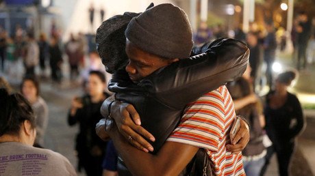 "Bebés llorones": castigarían a universidades que 'consolaron' a estudiantes tras triunfo de Trump