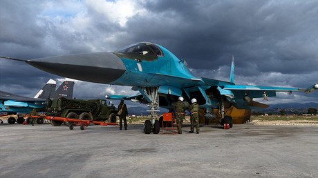 Trump estudia reanudar los ataques aéreos con Rusia contra el EI que Obama suspendió