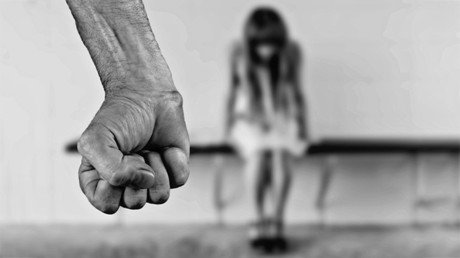 VIDEO: Golpea a su novia y termina en prisión después de que la agresión se viralice