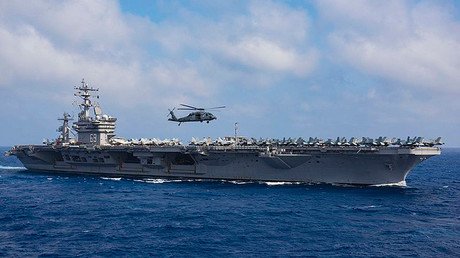 Un barco de la Marina iraní "amenazó" a un helicóptero estadounidense