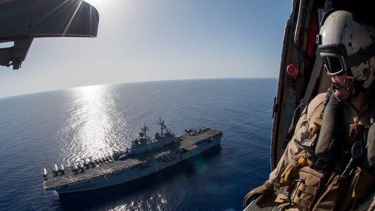 Dos buques de asalto anfibio de EE.UU. con 4.000 militares entran en el mar Mediterráneo