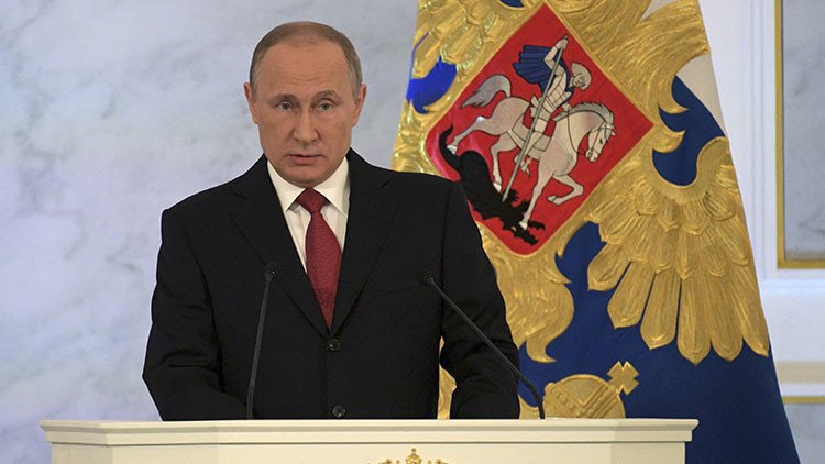 Vladímir Putin: "El intento de crear un mundo unipolar se ha derrumbado"