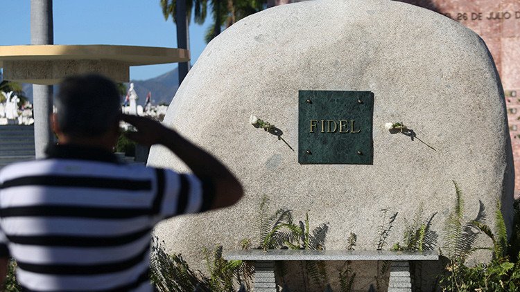 Cuba prohibirá monumentos y lugares públicos con el nombre de Fidel