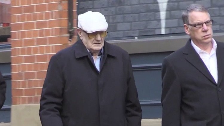 Reino Unido: Hombre de 101 años, llevado a juicio por casos de pederastia