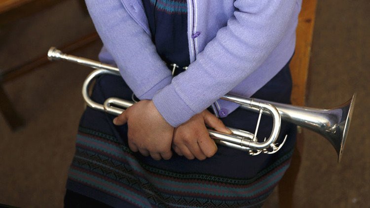Un músico condenado por pedofilia es asesinado con su propia trompeta en Argentina